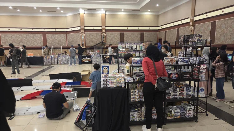 Booth Tamiya Ramaikan Bandung Toys dan Trading Card Expo 2026 Dengan Perlombaan