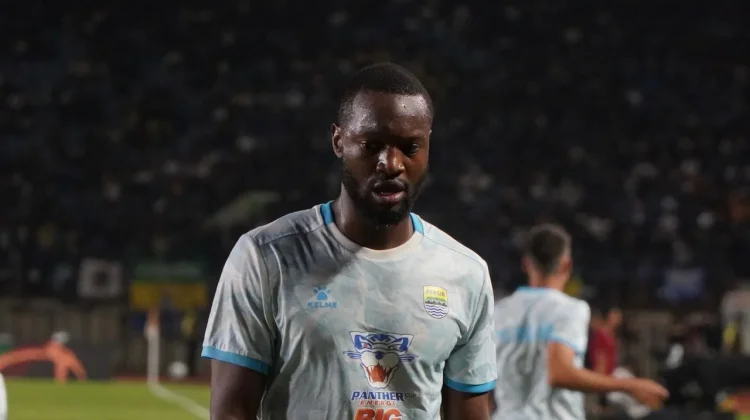 Mutombo Puas Debut Manis Bersama Persib Berakhir Clean Sheet
