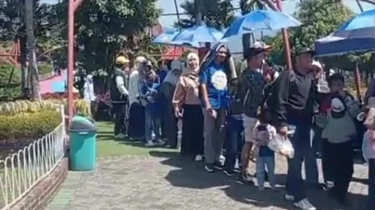 "Murah dan Pemandangannya Bagus",  Bianglala D'Castello Jadi Buruan Wisatawan
