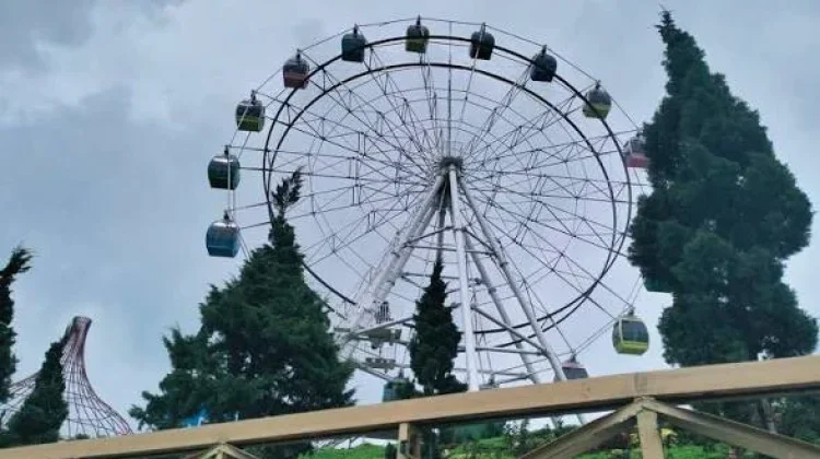 Liburan di D'Castello Ciater Subang, Belum Lengkap tanpa Naik Bianglala