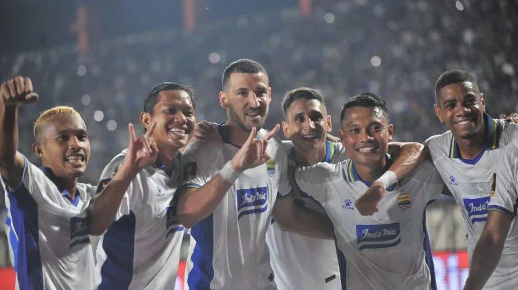 Tundukkan DPMM FC,Igor Tolic Puji Pemain Muda Persib