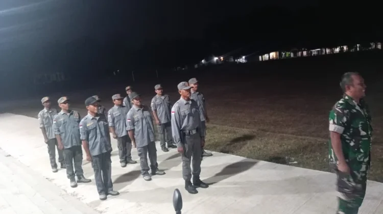 Babinsa Koramil Purwadadi Latih Linmas Desa Belendung, untuk Lomba HUT RI Ke-81