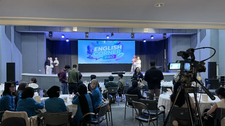 RRI Bandung Dorong Anak Muda Berani Berbahasa Inggris lewat English Corner