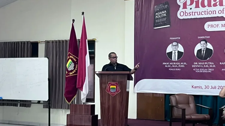 Muradi Kenalkan Konsep Pidana Politik lewat Bedah Buku Karyanya di STHB Bandung