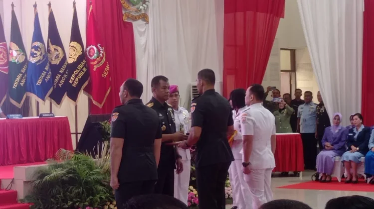 Wakil Panglima TNI Minta Lulusan Sesko TNI Implementasikan Ilmu di Lapangan