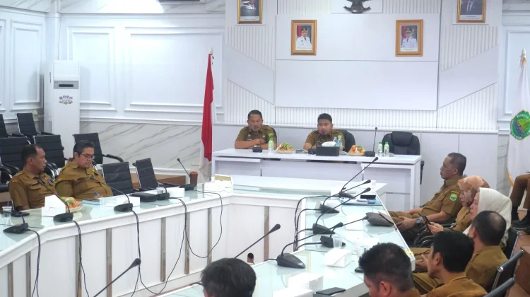 Briefing Staf, Kang Rey Tekankan Integritas, dan Percepat Layanan Publik