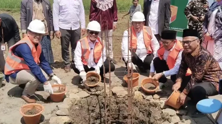 Menko Bidang Pemberdayaan Masyarakat Luncurkan 10 ribu MCK