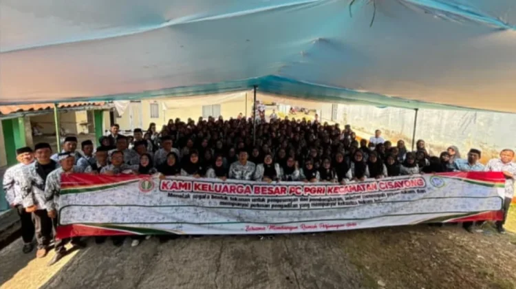 Ratusan Guru di Tasikmalaya Istighasah Menolak Pengosongan PKG