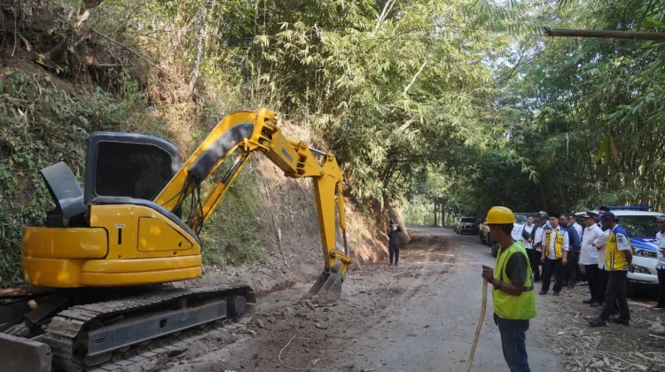 Rehab Jalan Limbangan, Pemkab : Dorong Pertumbuhan Ekonomi