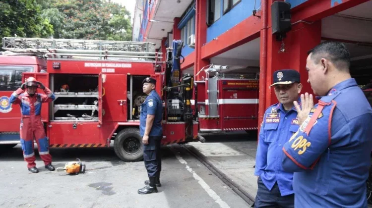 Damkarmatan Bandung Ajak Warga Tingkatkan Kewaspadaan di Musim Kemarau
