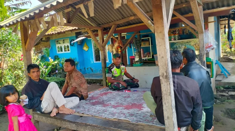 Deteksi Dini Gangguan, Babinsa Koramil Jalancagak, Rutin Gelar Komsos