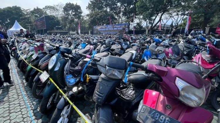 Polda Jabar Sita 1.016 Motor dan 12 Mobil dari Pengungkapan Kejahatan Jalanan