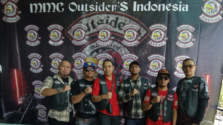 Anniversary Outsider Indonesia Ke-38 Perkuat Persaudaraan Komunitas Motor