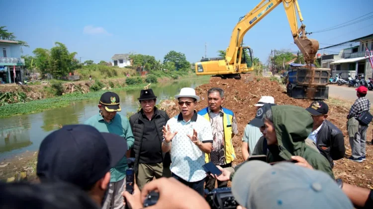 Bupati Bandung Kebut Normalisasi Sungai jelang Musim Hujan