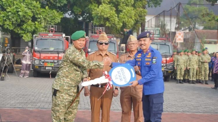 Kekurangan Armada TNI Bantu Disdamkar Satu Unit Mobil Tangki