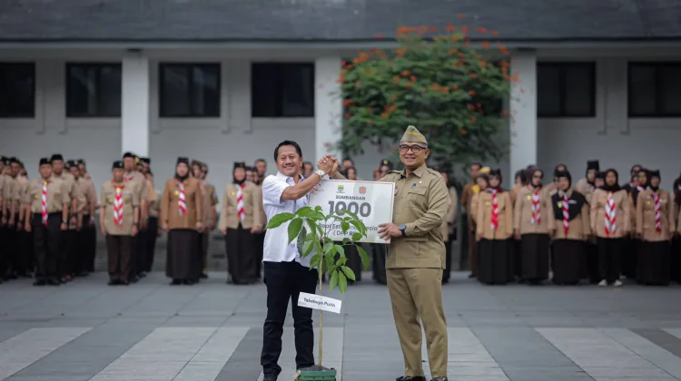 Pemkot Bandung Terima 2.000 Bibit Pohon, Perkuat Ruang Terbuka Hijau
