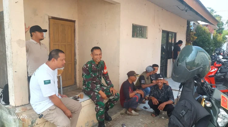 Jaga Keamanan Desa, Babinsa Koramil 0506/Ciasem, Gelar Komsos di Blanakan