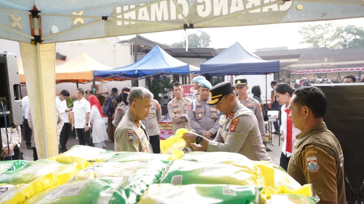 Polres Cimahi Salurkan 5 Ton Beras SPHP, Upaya Jaga Harga Pangan Tetap Stabil