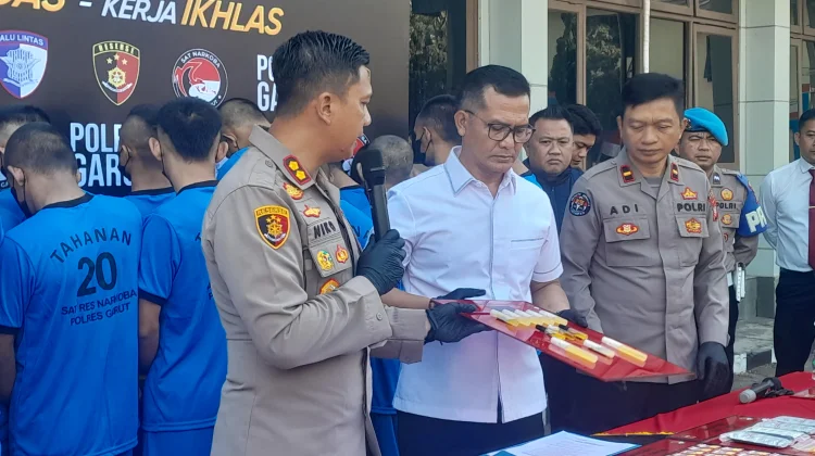 Tak Hanya Tembakau Sintetis, Polres Garut Ungkap Sinte Cair