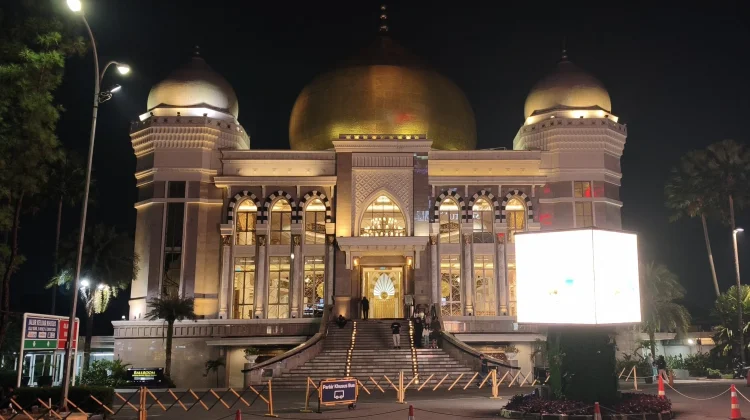 Waktu Sholat Bandung, Kamis 13 Agustus 2026