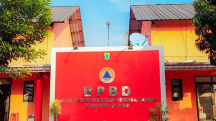 Kebakaran Gunung Picung di Cianjur Sudah Ditangani