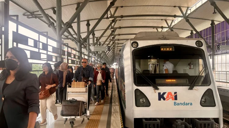 Positif! Tiga Tahun Berturut-turut, Pengguna KAI Bandara Meningkat