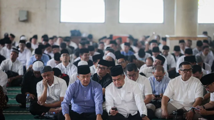 Masjid Agung Bandung 100 Persen Wakaf, Dorong Umat Ambil Peran Memakmurkan Masjid