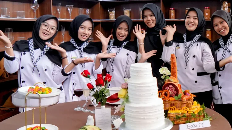 Kegiatan Sosial Siswa dalam Rangka HUT SMKN 1 Ciamis