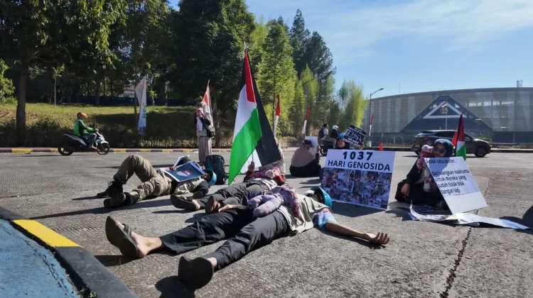 Jalanan Pasar Unpad dan Rektorat dipadati Aksi Palestina