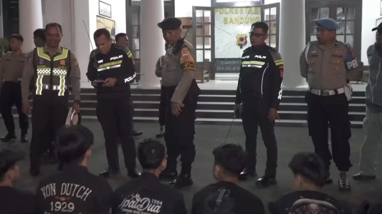 Polisi Amankan 11 Remaja Konvoi Ugal-Ugalan di Cicendo