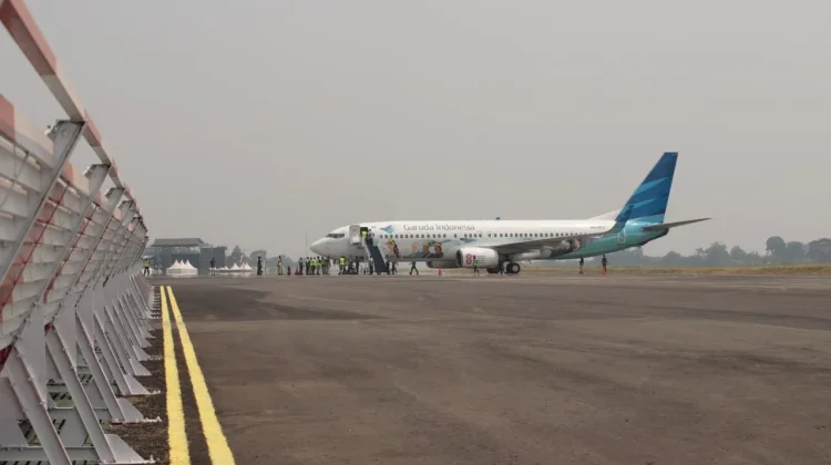 Sebanyak 10 Penerbangan Warnai HUT ke-81 RI di Bandara Husein Sastranegara Bandung
