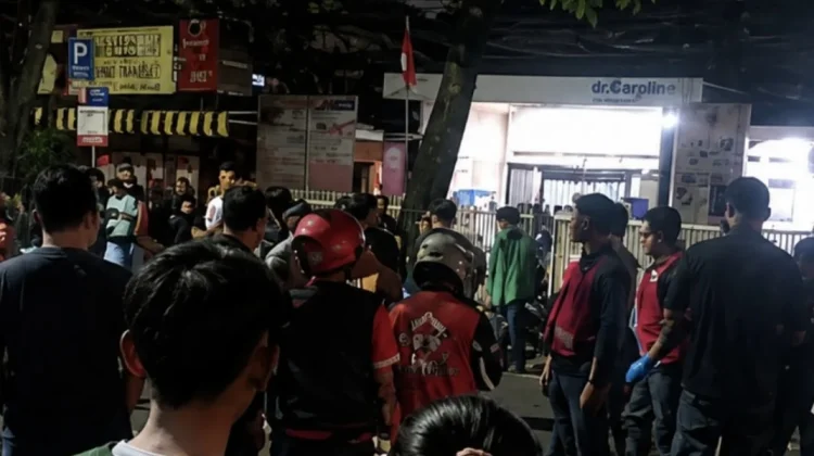 Pejalan Kaki Tewas Tertabrak Mobil di Jalan Lodaya Bandung