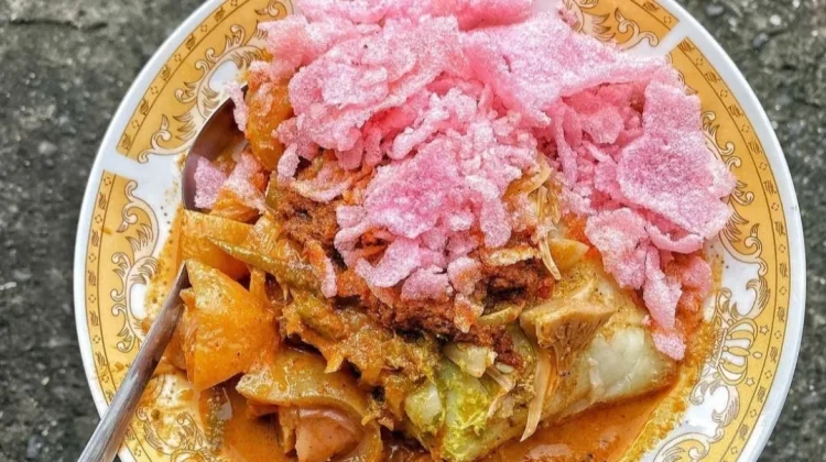 Lontong Sayur Makanan Nikmat untuk Sarapan