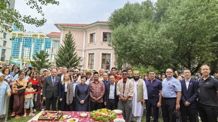 Dubes Fadjroel Buka ASEAN Summer Festival, Tahun Kunjungan Kazakhstan-Indonesia