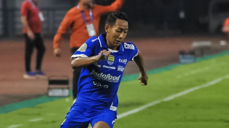 Tanpa Bobotoh, Beckham Tetap Yakin Persib Bisa Maksimal