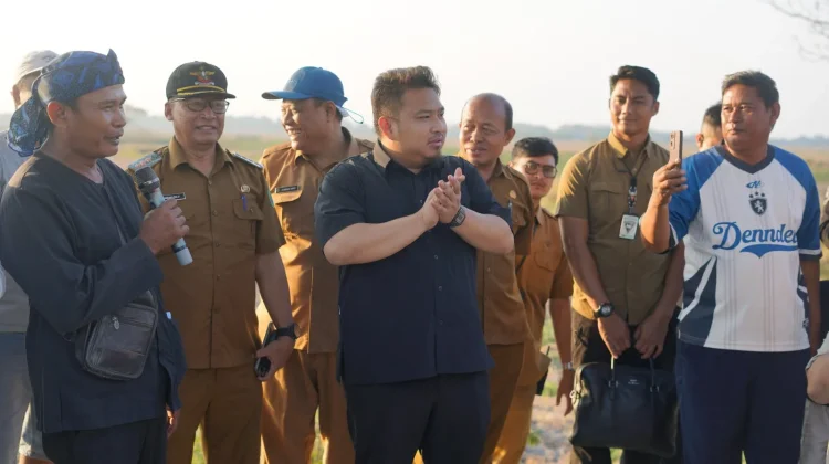 Hadiri Syukuran Jalan, Bersama Warga Desa Bobos Legonkulon, Ini Kata Kang Rey
