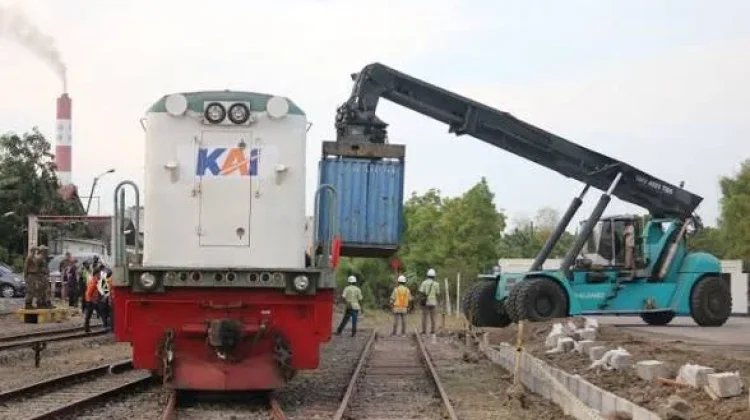 PT.KAI: Konektivitas Pelabuhan Utama, Perkuat Infrastruktur Logistik Nasional