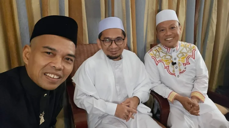 Momen Ustadz Adi Hidayat, Abdul Somad, dan Dasad Latif Bertemu di Mekkah