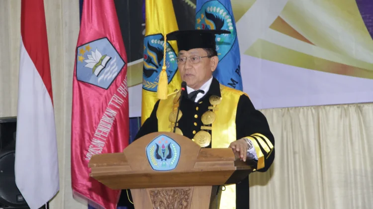 Rektor UNLA: Hanya Bermodal Ijazah? Hidupmu Takkan Cukup!