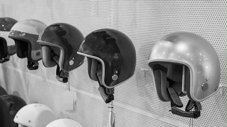 Jangan Asal Simpan Helm, Ini Cara Merawatnya agar Tetap Nyaman dan Awet