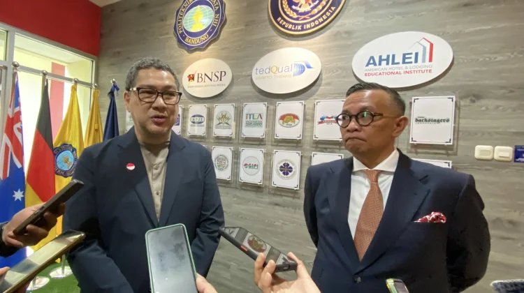 Wyndham Casablanca Hibahkan Mock-up Room Kedua untuk Poltekpar NHI Bandung