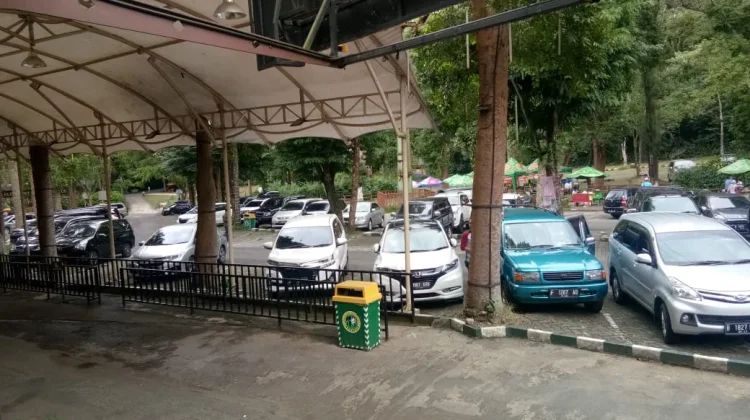 Dishub KBB Tata Parkir Kawasan Wisata, Jukir Diminta Tak Ganggu Arus Lalu Lintas