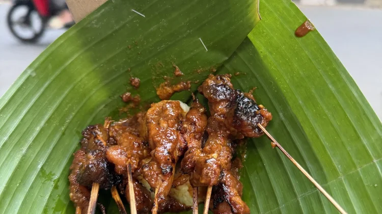 20 Tahun Jualan Sate jando, Kini Bertahan di Pusdai