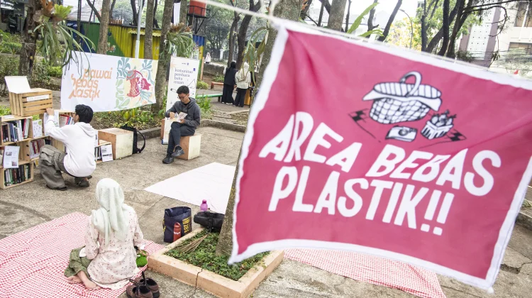 Pawai Bebas Plastik Hadir di Bandung, Ajak Warga Kurangi Sampah Sekali Pakai
