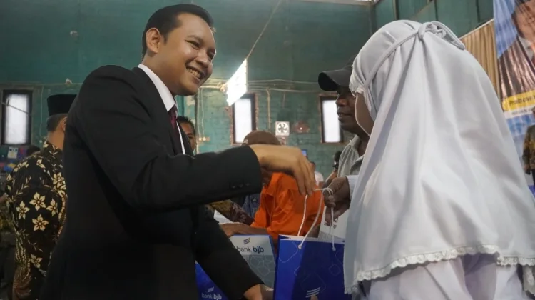 Sebanyak 3.500 Pelajar Cianjur Dibantu Beasiswa