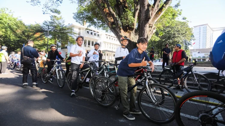 Pemkot Bandung Dorong Jalan Ramah Pesepeda dan Pejalan Kaki
