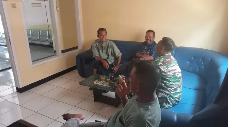 Wujudkan Kondusifitas Keamanan Wilayah, Baninsa Koramil Purwadadi Gelar Komsos