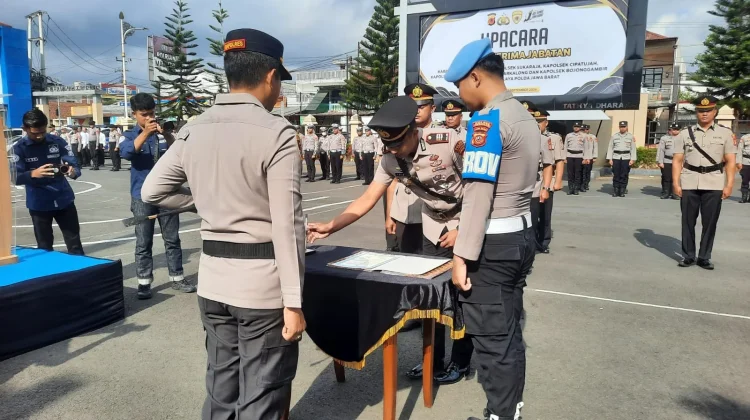 Sejumlah Pejabat Utama Polres Tasikmalaya Dimutasi