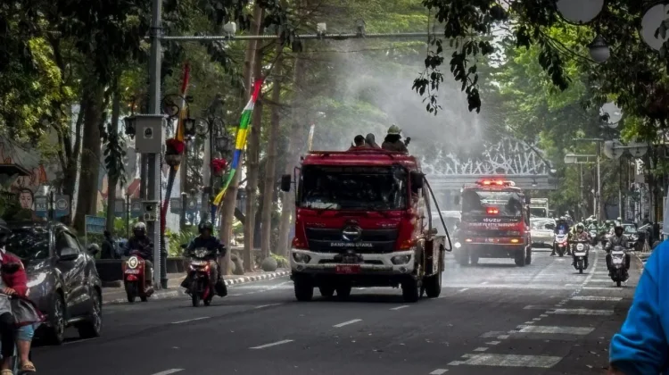 Pemkot Bandung Perkuat Mitigasi Abu Vulkanik Anak Krakatau