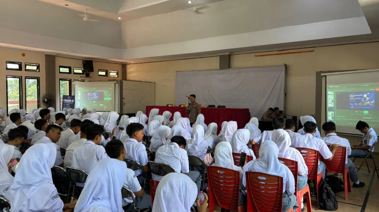 Kapolres Subang Bekali 313 Pelajar SMA/SMK Sederajat Dengan Literasi AI